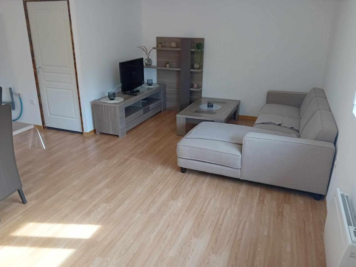Wignehies Grand Appartement Avec Terrasse מראה חיצוני תמונה