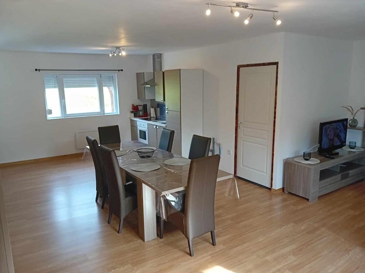 Wignehies Grand Appartement Avec Terrasse מראה חיצוני תמונה